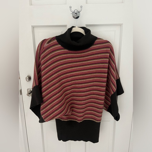 Trina Turk Sweaters - Trina Turk Camel Turtleneck Sweater Striped Multicolor 100% Merino Wool Women’s